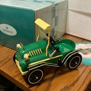 Kiddie Car Classics- 1964 GARTON Tin Lizzie        Hallmark Accurate Scale Model
